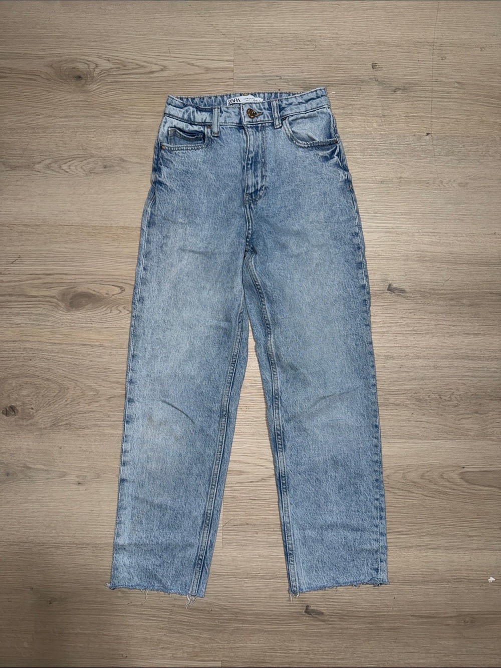 Zara womens Straight Jeans in Light Blue Wash Sz 0